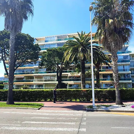 Appartamento 4-star Beachfront Appartment- Sea View Cannes