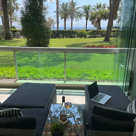 4-star Beachfront Appartment- Sea View Appartamento Cannes