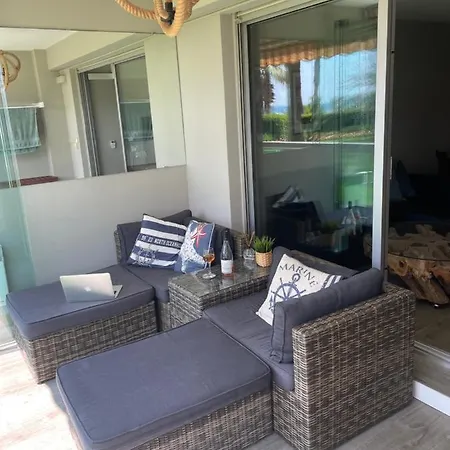 4-star Beachfront Appartment- Sea View Cannes